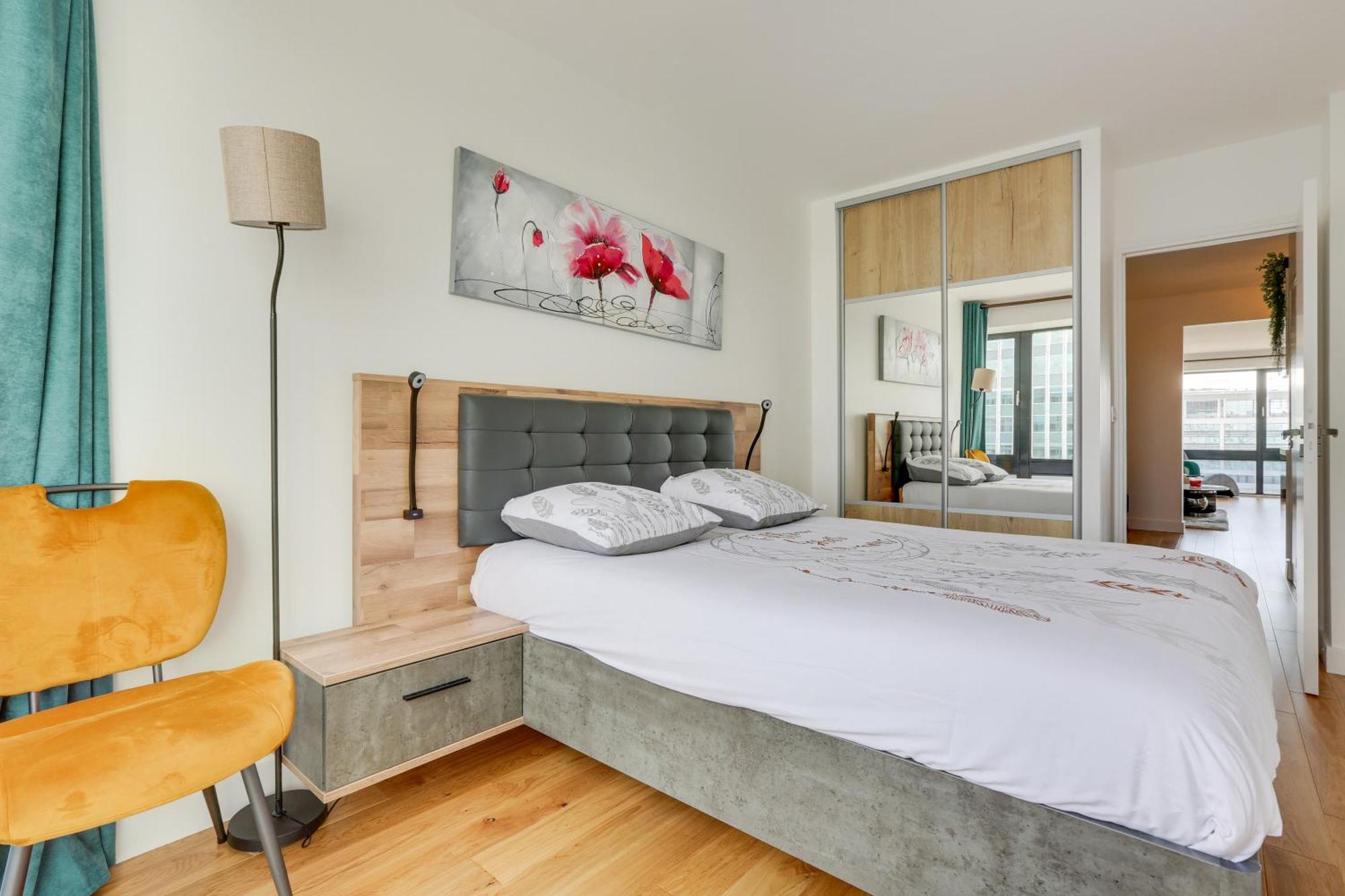 Paris Luxury Apartment 75M2 With Eiffel Tower View, 1 Min Metro, Parking Eksteriør bilde