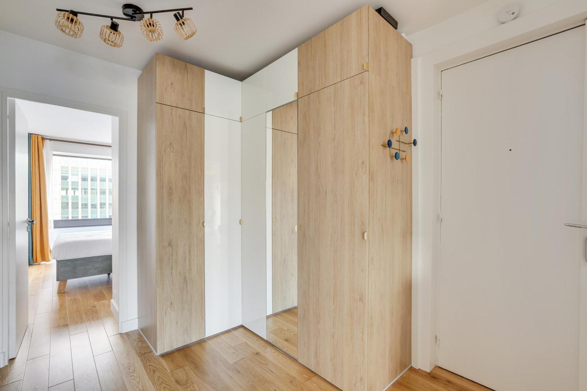 Paris Luxury Apartment 75M2 With Eiffel Tower View, 1 Min Metro, Parking Eksteriør bilde